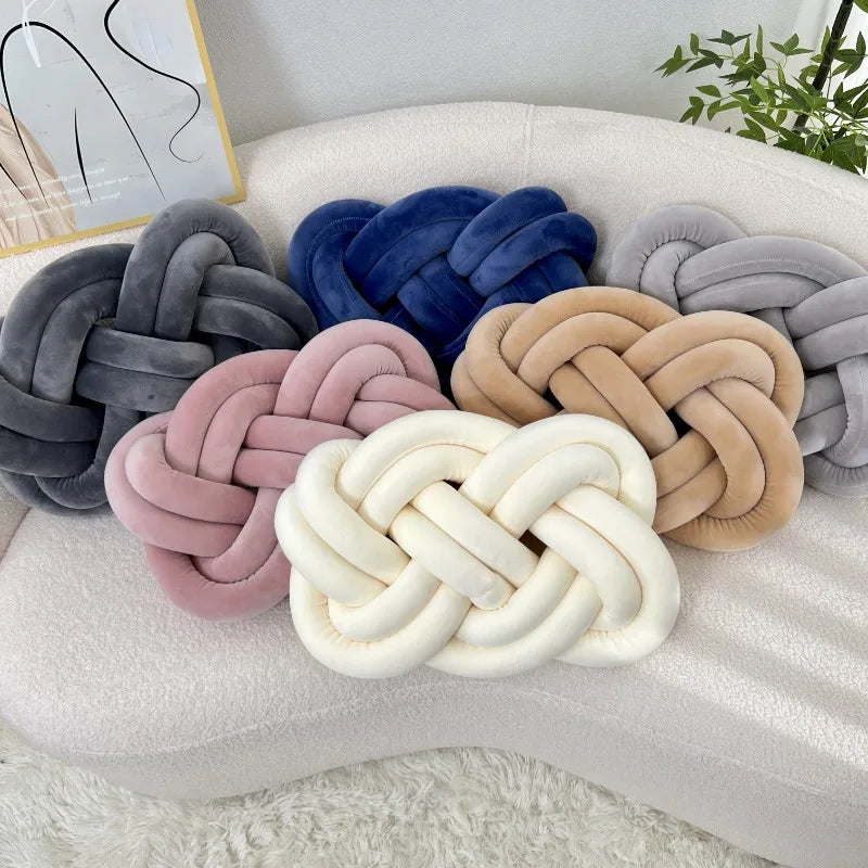 Chic Knotted Geometric Throw Pillow™